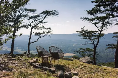 Image de Private Cliffside Campsite w/Amazing Views - Cloudland Canyon Park - Pristine 2020 Wildwood Camper