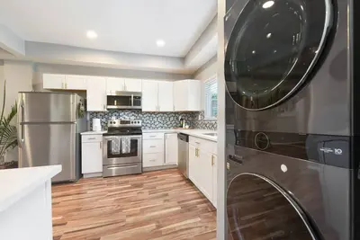 Image de 3br Luxury Home with Fireplace