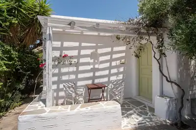 Image de Maison de vacances 'Green Retreats 2 Paros' avec vue sur les montagnes, Wi-Fi et climatisation