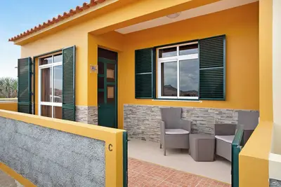 Image de Maison de vacances \"Cantinho Solpraia\" avec vue sur la mer, jardin et Wi-Fi