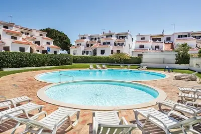 Image de Visto do Mar - Alvor Apartment - Sleeps 4 - Sea Views/Pool/Wi-Fi