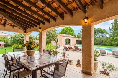 Image de Alt01-belle Villa Provençale Avec Climatisation et Piscine Wifi Ping-pong