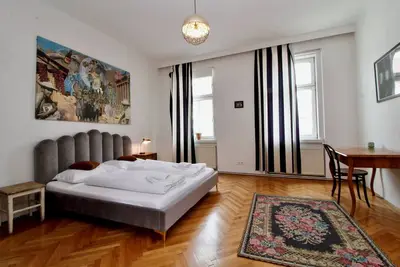 Image de ★Bright Elegant Flat in Center★