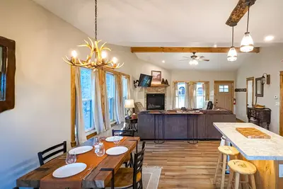 Image de T-Post Cabin Summary: