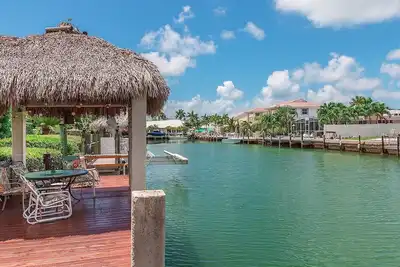 Image de My Beach Key~ Beach Membership, 32' Dock, Tiki Hut