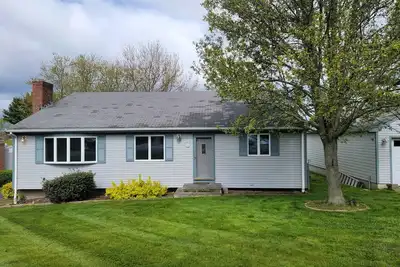 Quiet family escape and just 5min drive to the beaches.