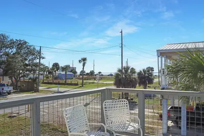 Image de Pet Friendly, Beach Views on the Quiet East End of Sjb ~ Sea Star
