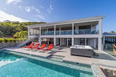 Image de Voyage (1/5 Rooms) Luxury villa