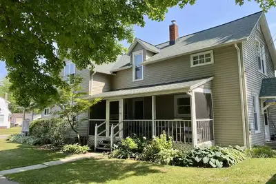 Image de Large Beach House! 4 King beds! Great location!