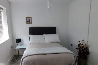 Image de 2 bed House Close to Middleton City Centre & Shops