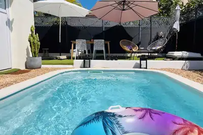 Image de appartement cosy avec piscine privée