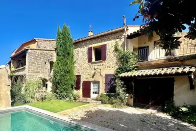 Image de Mas de charme dans village provençal