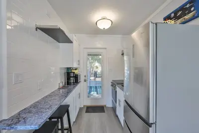 Image de Sunny Cypress House - Walk to Downtown Tampa Riverwalk, Restaurants & Parks