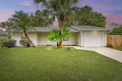 Image de Venice Gardens, 2-Br Pet Friendly Home - Indra