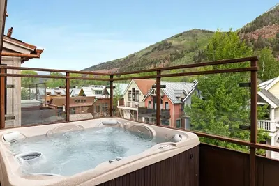 Image de Downtown Condo - Near Gondola