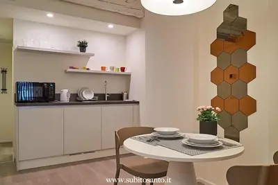 Delightful apartment a stone's throw from the Basilica of St. Anthony