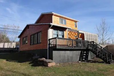 Image de Hot tub Completely private Fenced yard with Pool and Hot tub near Hunter Mt