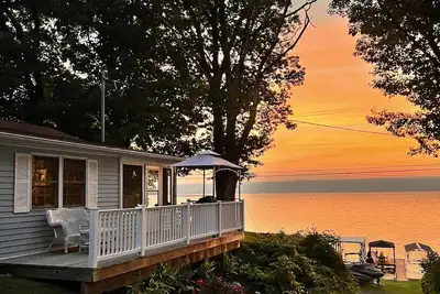 Image de Cozy Cottage Private Dock & 2 Walkable Restaurants