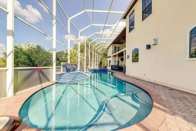 Image de Luxury Pool Home with Disney View, Guest Top Rated