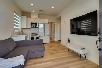Image de California Midterm Rental with Fenced Yard!