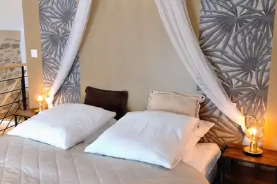 Image de Maison cosy au pied de la Forteresse Royale