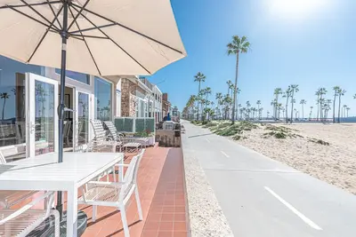 Image de Newly Listed Oceanfront! Clean & Affordable Downstairs Split Level Unit