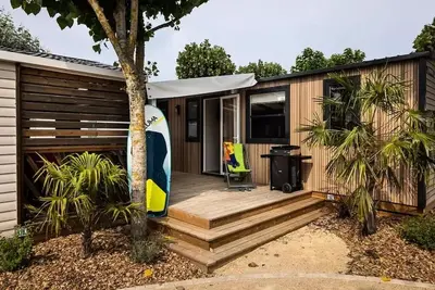 Image de Mobil-home Tribu Xxl  10 personnes - 5ch\/ 2 salles de bain 10 à 12 personnes - 10 pers. inclus dans le tarif