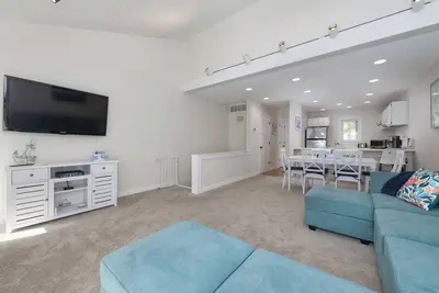 Image de Harborside condo Walk to downtown and beaches