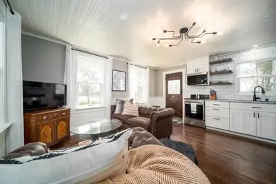 Image de Charming, modern and cozy retreat on the bike path