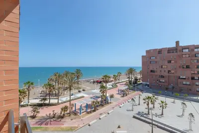 Image de Pacifico Playa - Modern apartment facing the sea in Malaga - Free Wifi