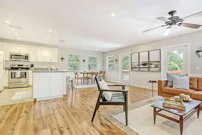 Image de Summer Beach Life! Central Sarasota! Sleeps 5!