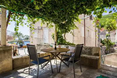 Image de Belle maison Ă Trstenik avec WiFi
