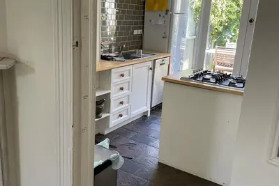 Image de Kid and dog Friendly two bed House With Parking in Great Location