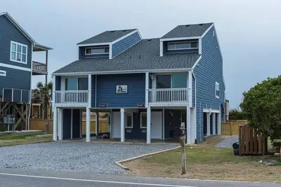 Image de 3br/2ba Duplex - Oceanfront, Gazebo, Close to Shops, Dining, Fun, Sleeps 8