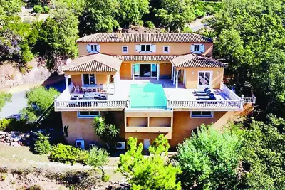 Image de Bastide Provençale au Cœur du Massif de L'esterel