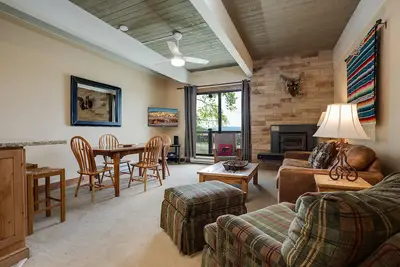 Image de Cc213 | Gorgeous View | Nicely Updated Kitchen and Bathrooms | Ski Access Trail