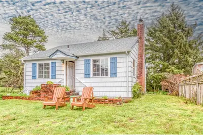 Image de Adorable, Rustic Beach Cottage Updated with Amenities will Charm Your Guests!