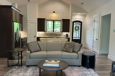 Image de The Cottage at Casa del Arbol (Tellico Village)