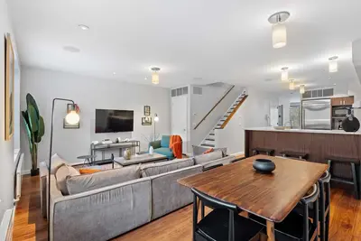 Image de Gotham House Ii by RoveTravel | 3br Lux Duplex