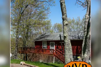Image de Villa With A View: View of Tioga-Hammond Lake