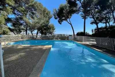 Image de Appartement 4 places à Sanary avec Vue Mer et Piscine