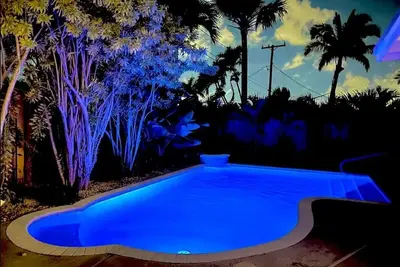Image de Heated Saltwater Pool Soflo Tropical Oasis in Fort Lauderdale