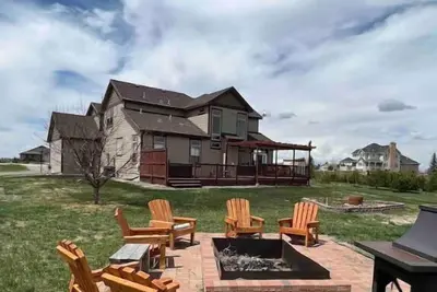 Image de Quiet, peaceful country living close to town. Spacious, cozy & sparkling clean!