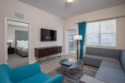Image de New Modern Vista Cay Reserve Condo - 6006