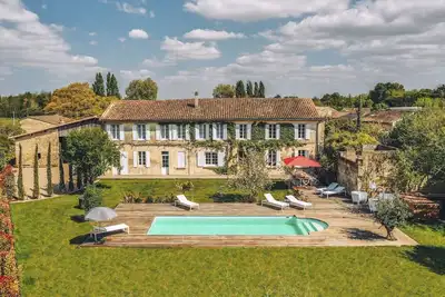 Image de Villa Artigue - Cinq Chambres Villa, Couchages 12
