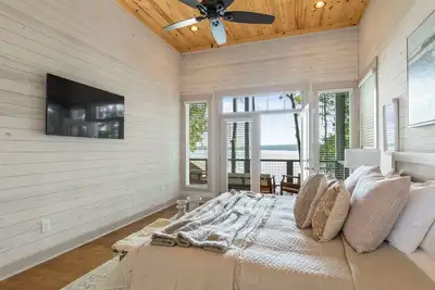 Image de Rod’s Place at Lake Martin!