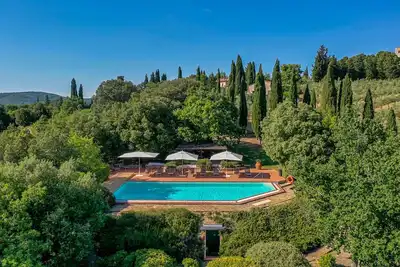 Image de Borgo Merlo - Neuf Chambres Villa, Couchages 22