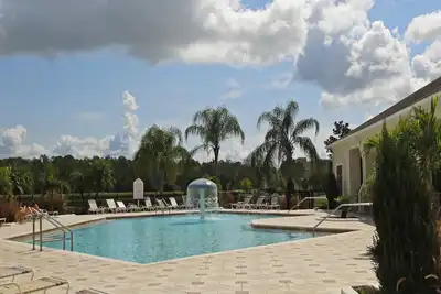 Image de Villa Paradiso located in the  Trafalgar  Village Resort 6 bedrooms poo/spa