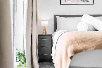 Image de 39 Maynard Road  · Luxury 2 Bed Apartment - Parking