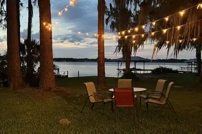 Image de Lake Front home